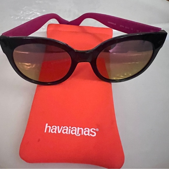 HAVAIANAS Sunglasses. Black frame pink arms vibrant lenses. Orange neoprene case - Picture 1 of 7
